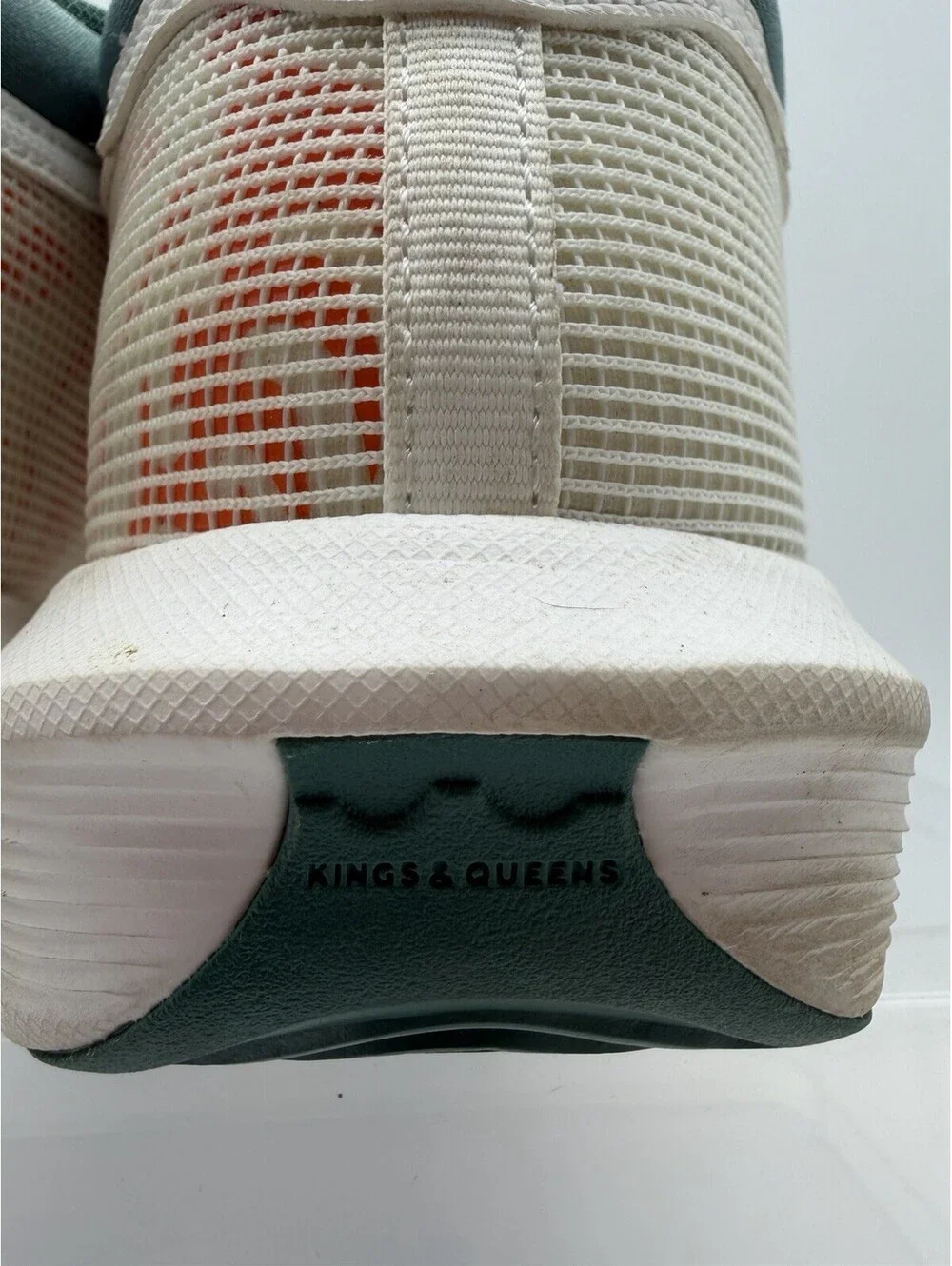 NIKE LEBRON WITNESS 8 VIII Sail/orange/ FB2239-101 Men's Shoe Size 8